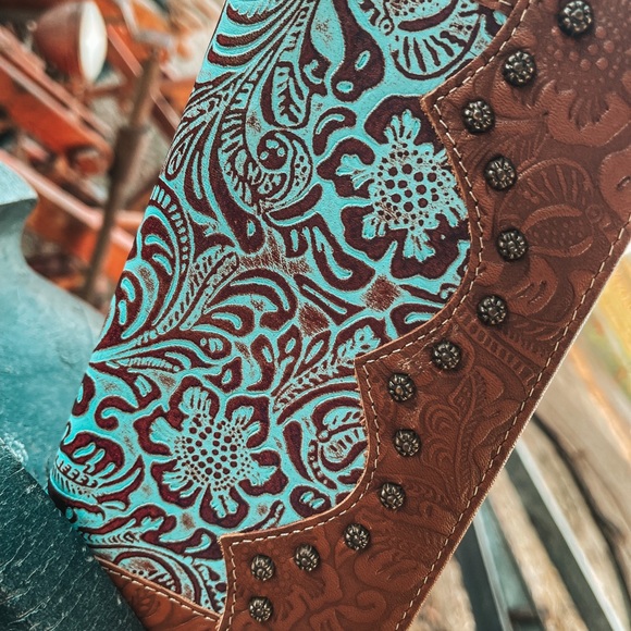 Turquoise Embossed Leather Zipper Wallet - Picture 6 of 6